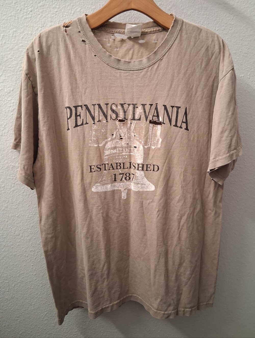 Vintage Naturally Distressed T Shirt Philadelphia Liberty Bell Large